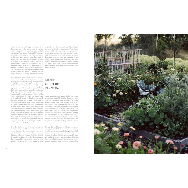 Beyond the Meadows: Portrait of a Natural and Biodiverse Garden