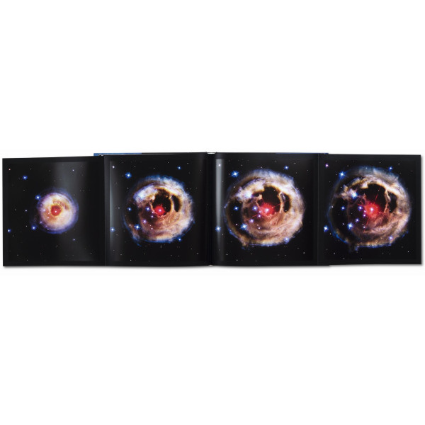 Expanding Universe. The Hubble Space Telescope