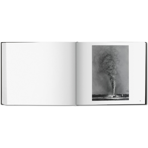 Sebastião Salgado. Kuwait. A Desert on Fire Sebastião Salgado. Kuwait. A Desert on Fire