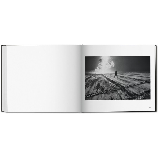 Sebastião Salgado. Kuwait. A Desert on Fire Sebastião Salgado. Kuwait. A Desert on Fire